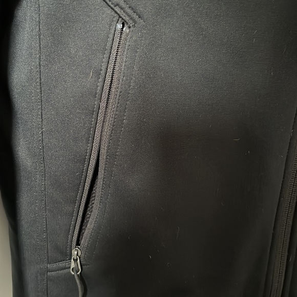 Black North Face Men’s Shell Jacket - Picture 3 of 5